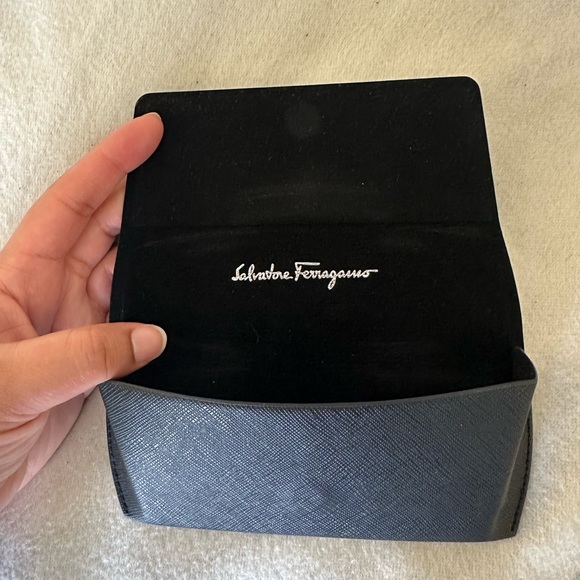 SALVATORE FERRAGAMO Sunglasses - Picture 4 of 10